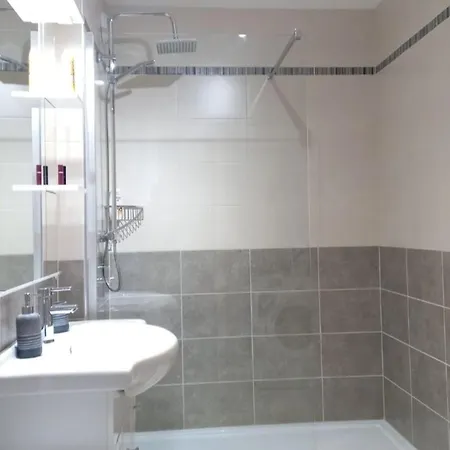 Lägenhet Confortable En Pleine Nature Avec Salon Et Cuisine Equipee, Ideal Pour Un Sejour A - Fr-1-806-2 *
